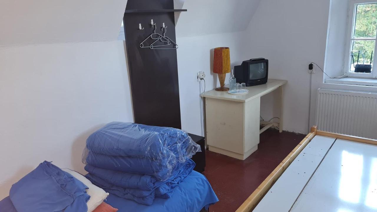 Camping Aviator Busteni, Camere Екстериор снимка