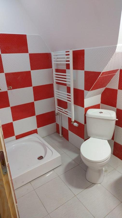 Camping Aviator Busteni, Camere Екстериор снимка